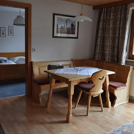 Haus Tina * Bach (Tyrol)