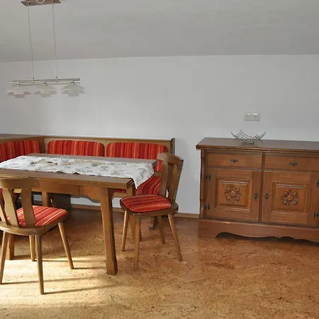 Haus Tina Apartman *